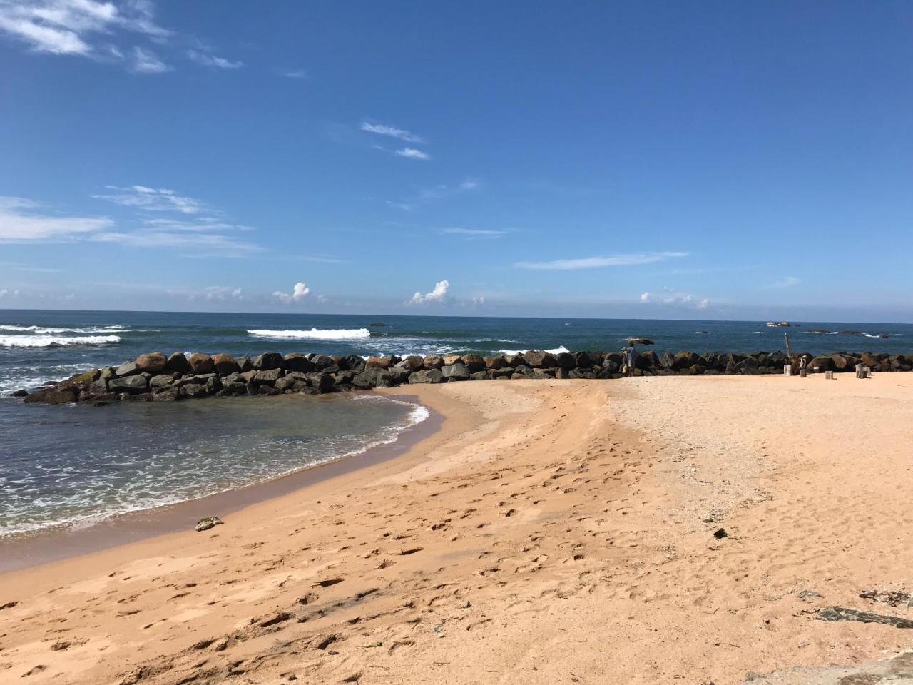 Hotel Beach Rip Rap Cabana And Guest Galle Esterno foto