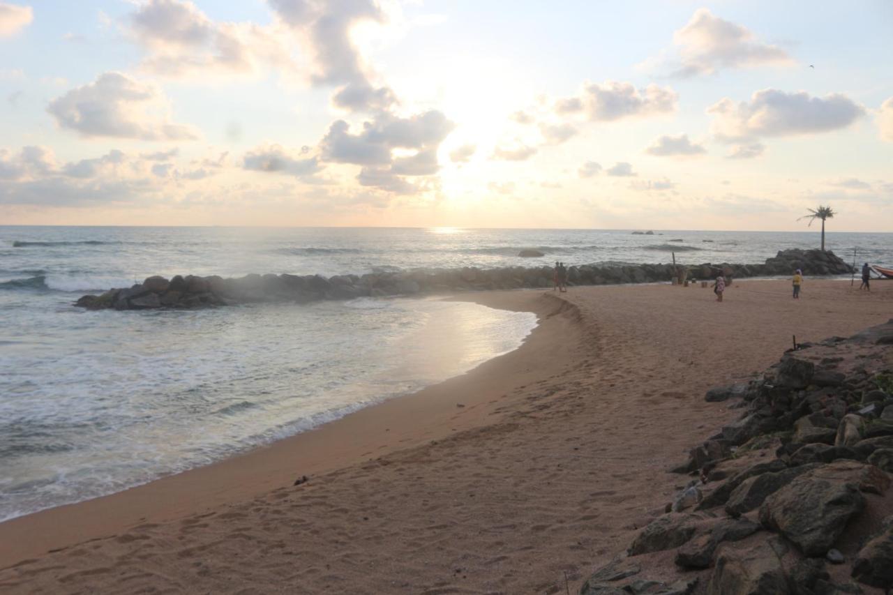 Hotel Beach Rip Rap Cabana And Guest Galle Esterno foto