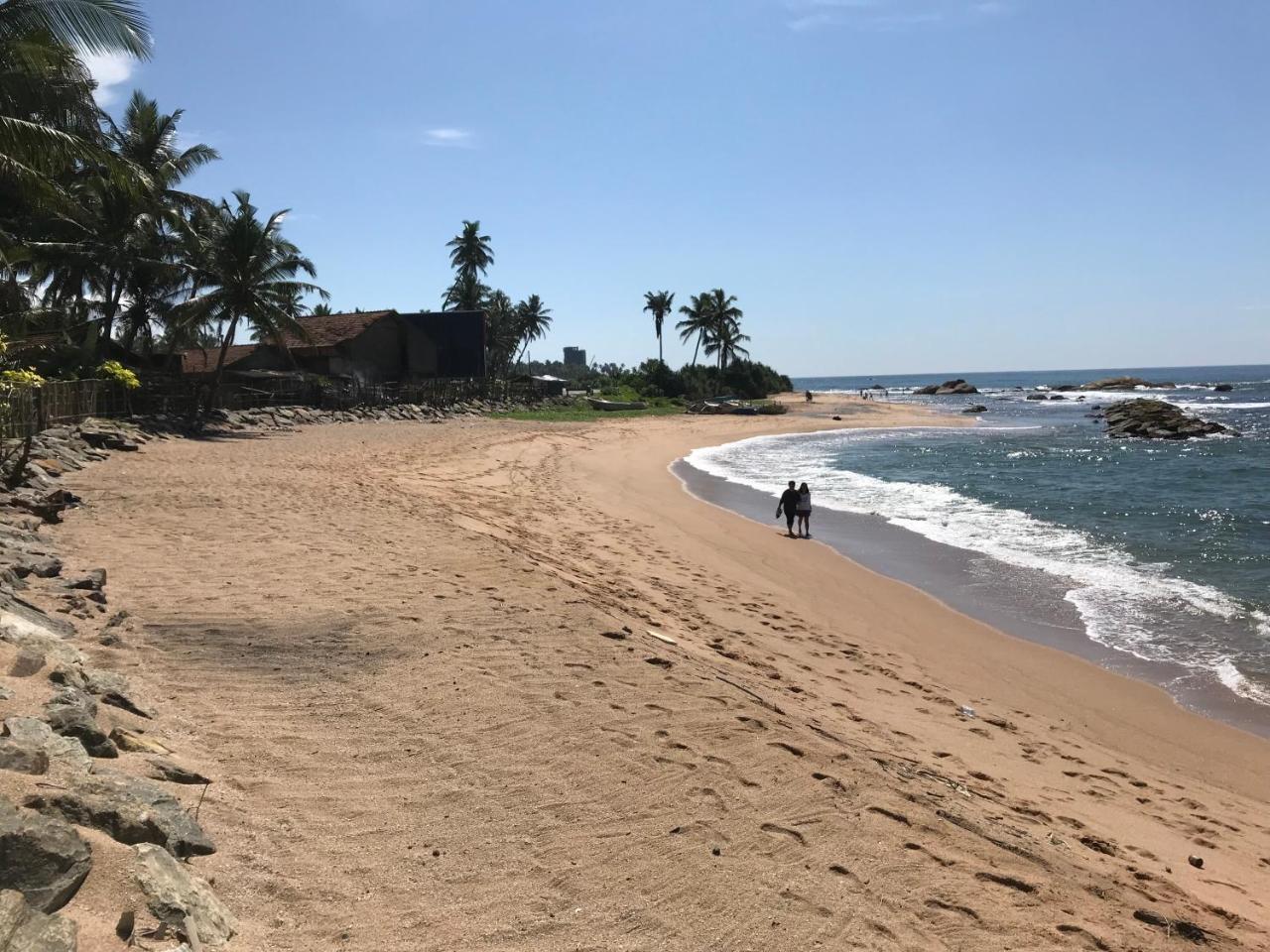 Hotel Beach Rip Rap Cabana And Guest Galle Esterno foto