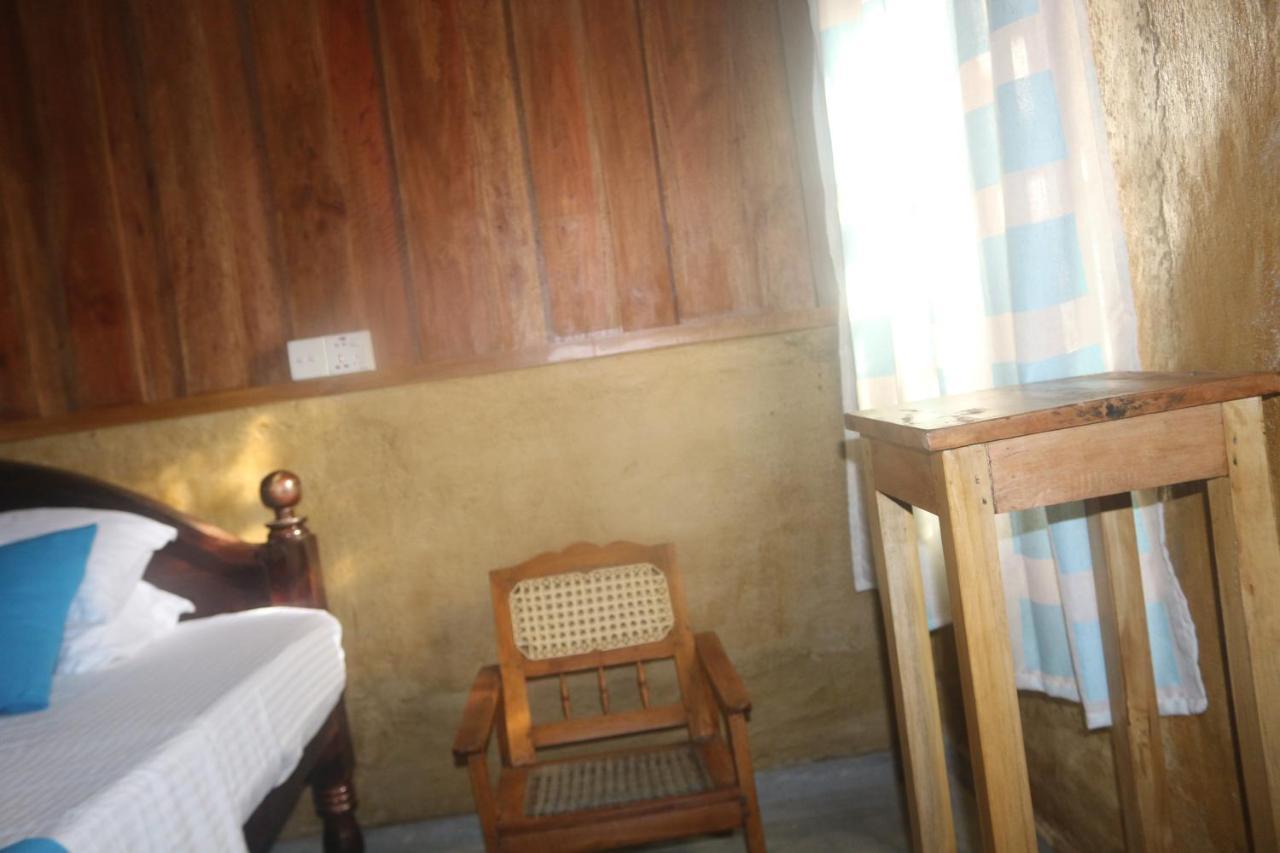 Hotel Beach Rip Rap Cabana And Guest Galle Esterno foto